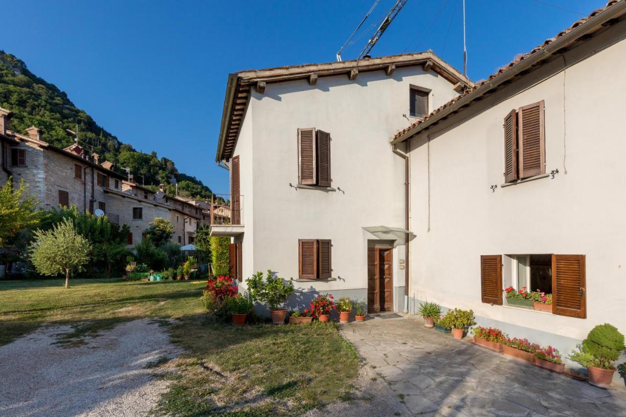 Borgo Santa Lucia Apartment With Private Parking & Garden Gubbio Zewnętrze zdjęcie