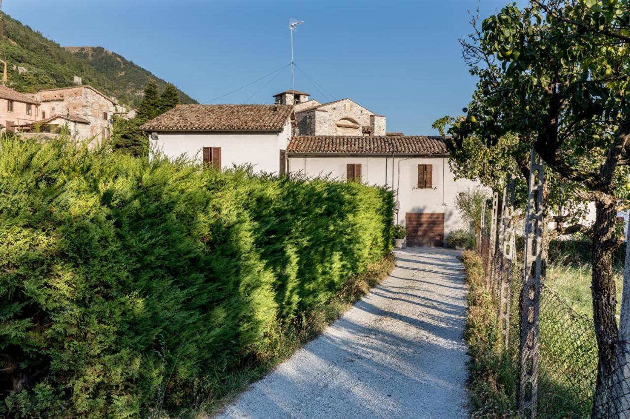Borgo Santa Lucia Apartment With Private Parking & Garden Gubbio Zewnętrze zdjęcie